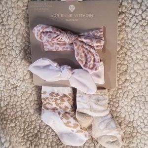 Adrienne Vittadini 4pc headwrap & socks set 0-6 mos